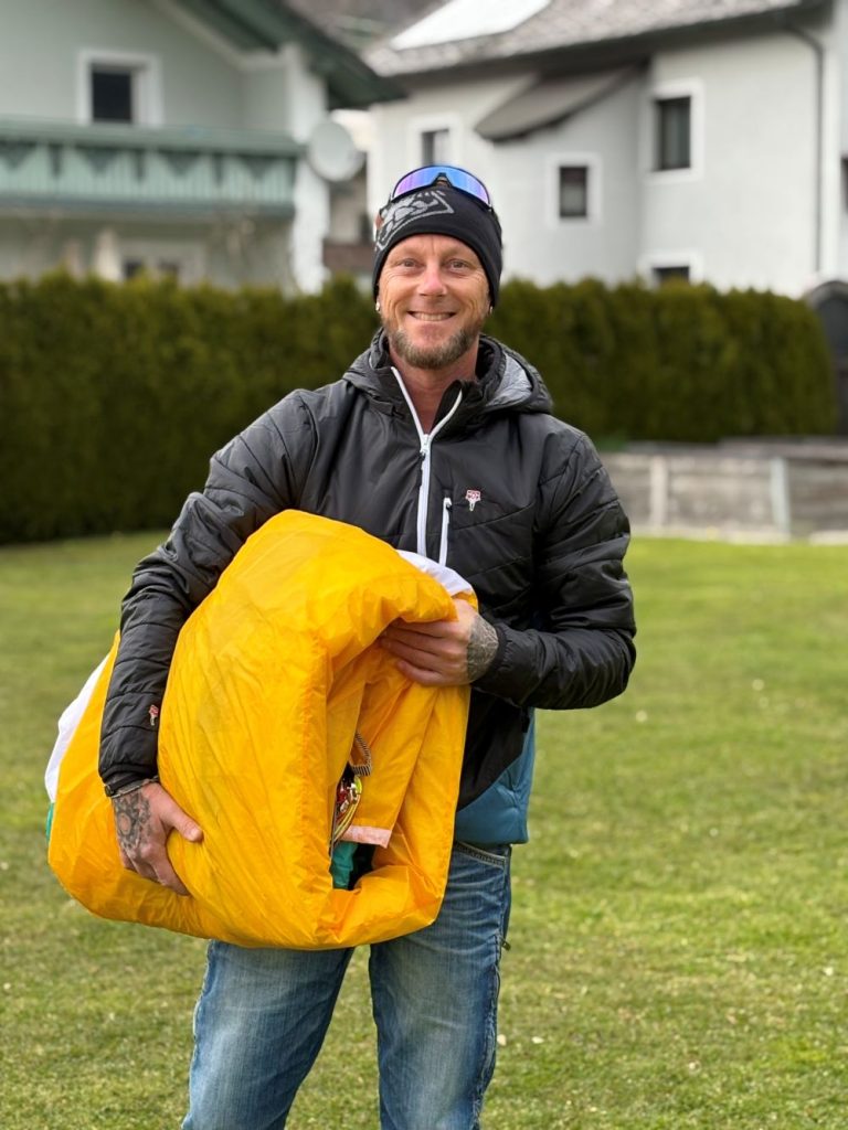 Robert Denk vertreibt Grüezi bag in Österreich