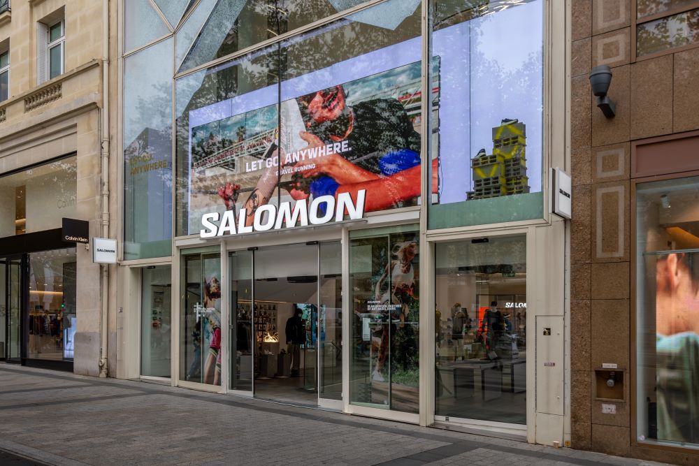 Starkes drittes Quartal 2025: Amer Sports hebt Jahresprognose an