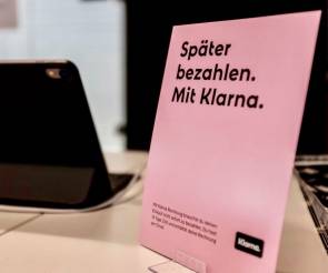 Hinweisschild für Klarna Instore