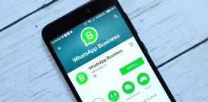 WhatsApp Business App auf Smartphone 