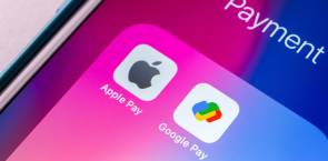 Apple Pay and Google Pay Icons auf Smartphone-Screen 