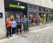 Team des neuen Mountain Shops in Augsburg