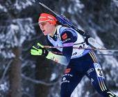 Biathletin im Schnee