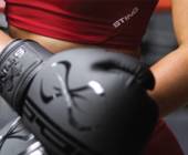 Boxer mit Boxhandschuhen