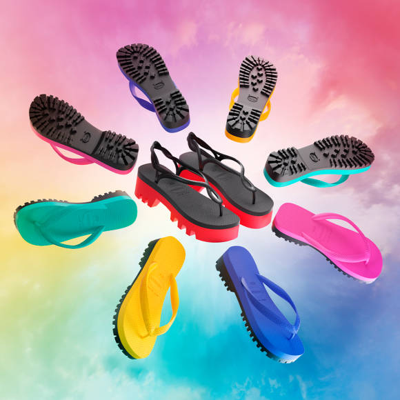 viele bunte Flip-Flops 