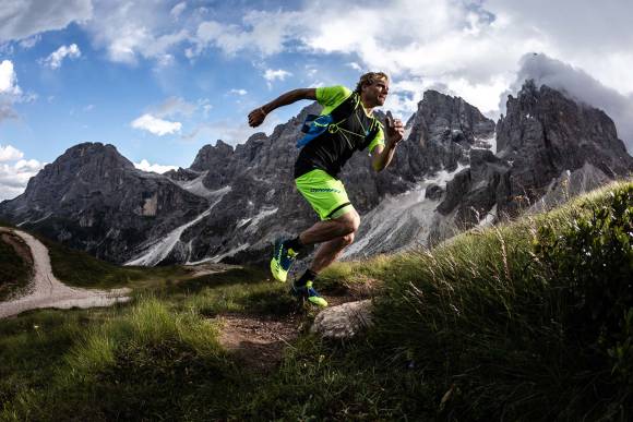 Trailrunner in den Bergen 