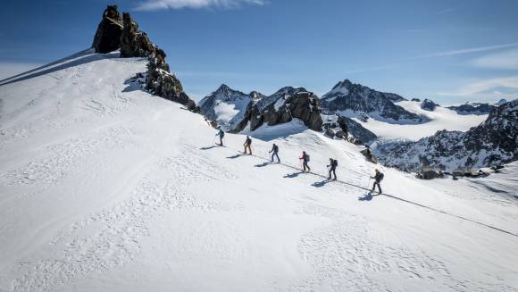 Bergsteiger am Gipfel 