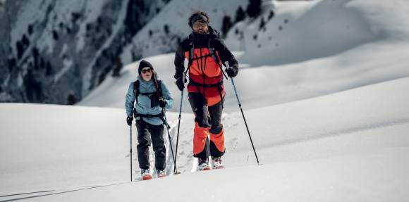 Skifahrer bei einer Skitour 