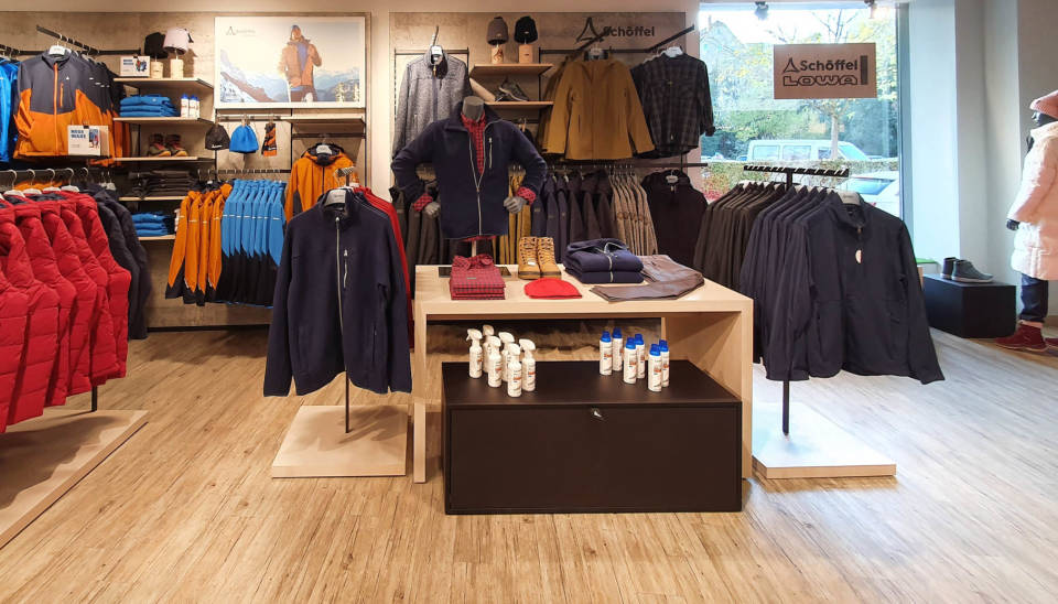 Lowa discount outlet store