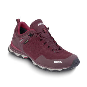 Roter Trekkingschuh