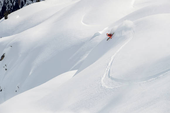 Skifahrer auf der Piste 