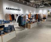 Shop-in-Shop von Armedangels bei Wöhrl 