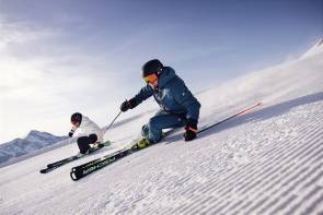 Skifahrer am Berg