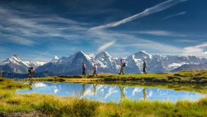 Berglandschaft mit Wanderern 