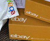 Pakete mit eBay-Schriftzug