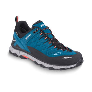 Blauer TRekking-Schuh