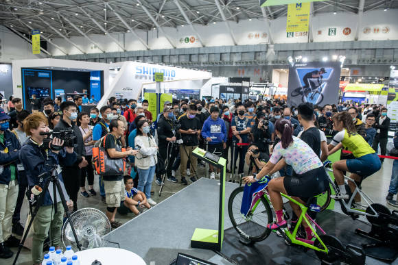 Besucher bei der Taipei Cycle