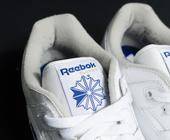 Reebok-Schuhe mit Logo