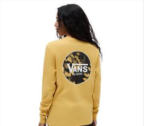 Frau von hinten mit Vans-Sweatshirt 