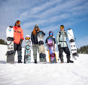 Snowboarder im Schnee 