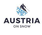 Schriftzug Austria on Snow, stilisierter Skifahrer mit Schneeflocke