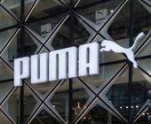 Puma-Logo auf Store-Außenwand