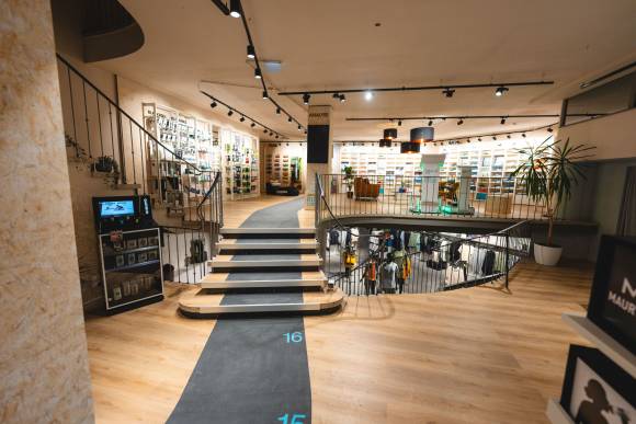 Der neue Absolute-Run-Store in Aschaffenburg ist am 04. Juli 2024 eröffnet worden. 