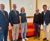 Irina Andorfer mit (v. li.) VSSÖ-Präsidiumskollege Johann Schober, dem bisherigen Präsidiumsmitglied Holger Schwarting, Präsidiumssprecher Michael Schineis und Markus Oberhamberger, Kassier im VSSÖ-Präsidium. 