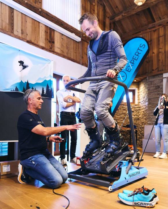 Die Vorstellung des „Skimulators“ war ein Schwerpunkt des Workshops für die Skispezialisten von Sport 2000.   