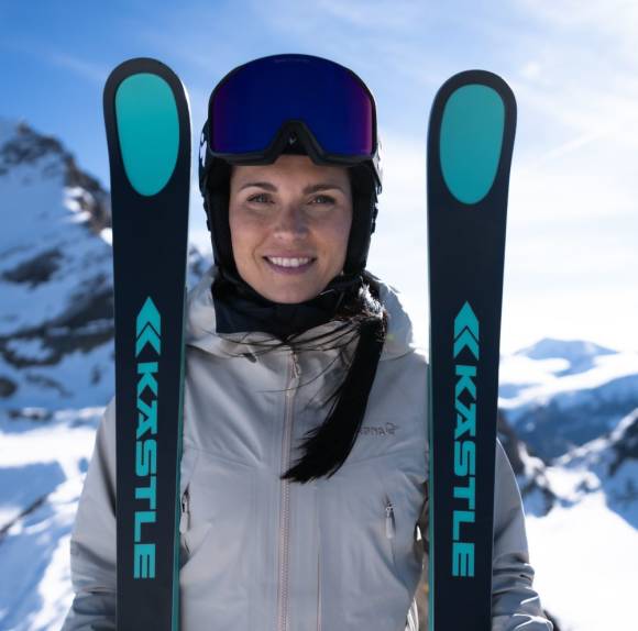 Skihersteller Kästle hat eine prominente Athletin an Bord geholt: Anna Veith.  