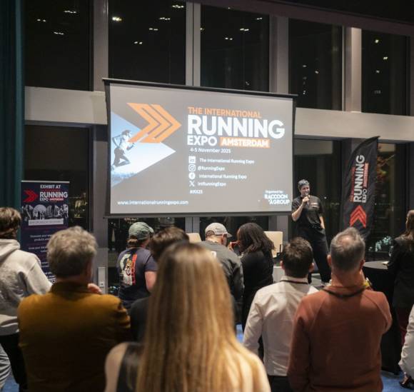 Shirry Liram, Event Director bei Veranstalter Raccoon, stellt bei der „Launch Party“ am  6. November das Konzept der„International Running Expo“ vor.