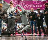 Das erste tragbare Exoskelett des chinesischen Start-ups Hypershell zog bei der ISPO die Blicke auf sich: Es bietet 20 Kilometer Beinunterstützung, macht so längere Wanderungen zugänglicher und weniger anstrengend.