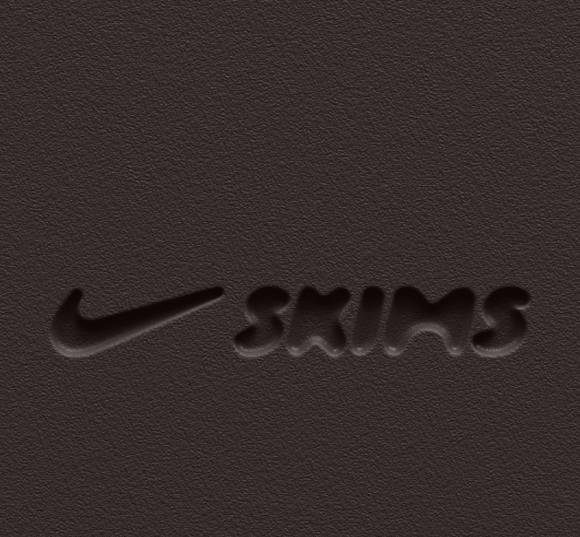 Nike und Skims wollen mit der gemeinsamen Marke eine „neue Generation von Frauen“ ansprechen und deren „Bedürfnisse hinsichtlich Leistung und Stil erfüllen“. 