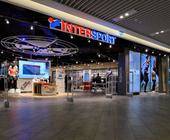 Intersport setzte 2024 auf Expansion, digitale Innovationen und Präsenz bei internationalen Sportereignissen, um seine Marktposition weiter auszubauen.