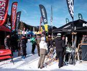 Alle großen und viele kleinere Skimarken sowie zahlreiche Händler kamen zur Premiere des SAZsport SnowTestivals im Januar 2025.