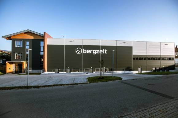 Im oberbayrischen Otterfing befindet sch die Zentrale von Bergzeit. 