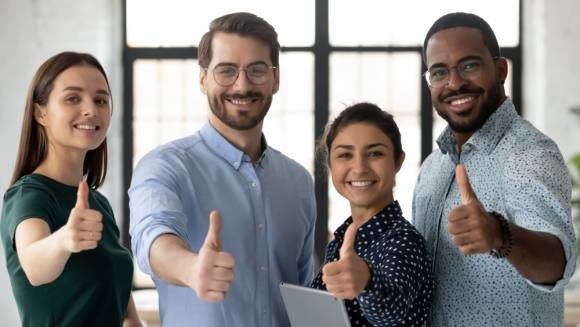 Das „YoungLeadershipProject“ fördert junge Führungskräfte und bietet ihnen die Gelegenheit, ihre Erfahrungen auf der SPOKO-Bühne zu teilen. 