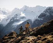 Ortovox war bisher vor allem für seinen Sicherheitsausrüstung wie LVS-Geräte sowie Bergsportbekleidung aus Wolle bekannt. Nun entwickelt die Marke erstmals Mountainbike-Bekleidung. 