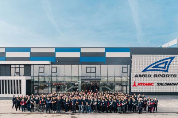 Salomon und Atomic sind zwei Top-Marken von Armer Sports.  