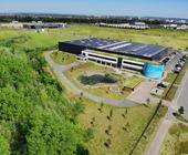 Die „Green Factory“ vo P.A.C. liegt am Rand eines Naturschutzgebietes in Schweinfurt.