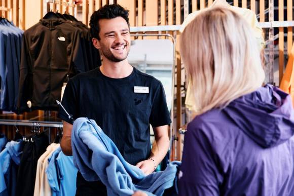 KonsumentInnen waren in Österreich neben dem E-Commerce auch vom stationären Handel der Intersport-Gruppe überzeugt. 