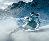 Mit Felix Neureuther und Tom Hegen rückt Schöffel in seiner Winterkampagne den Skisport als achtsames Naturerlebnis in den Mittelpunkt.