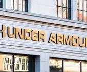 Bereits seit über zwei Jahren verzeichnet Under Armour Umsatzrückgänge. Auch eine Neuausrichtung unter dem im März zurückgekehrten Firmengründer Kevin Plank hat daran bisher noch nichts geändert.