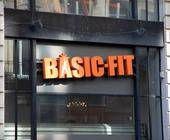 Dank der Übernahme von clever fit weitet die niederländische Fitnesskette Basic-Fit die Zahl ihrer Studios in Europa auf über 2.000 aus.
