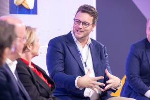 Arnaud Sauret ist seit 2023 CEO von Decathlon Deutschland, war zuvor unter anderem als CEO Malaysia für das französische Unternehmen tätig.