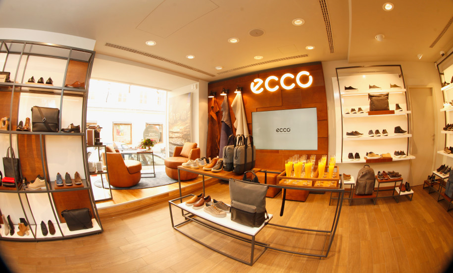 Meddele fyrværkeri slag Ecco eröffnet Flagship in Salzburg - sazsport.de
